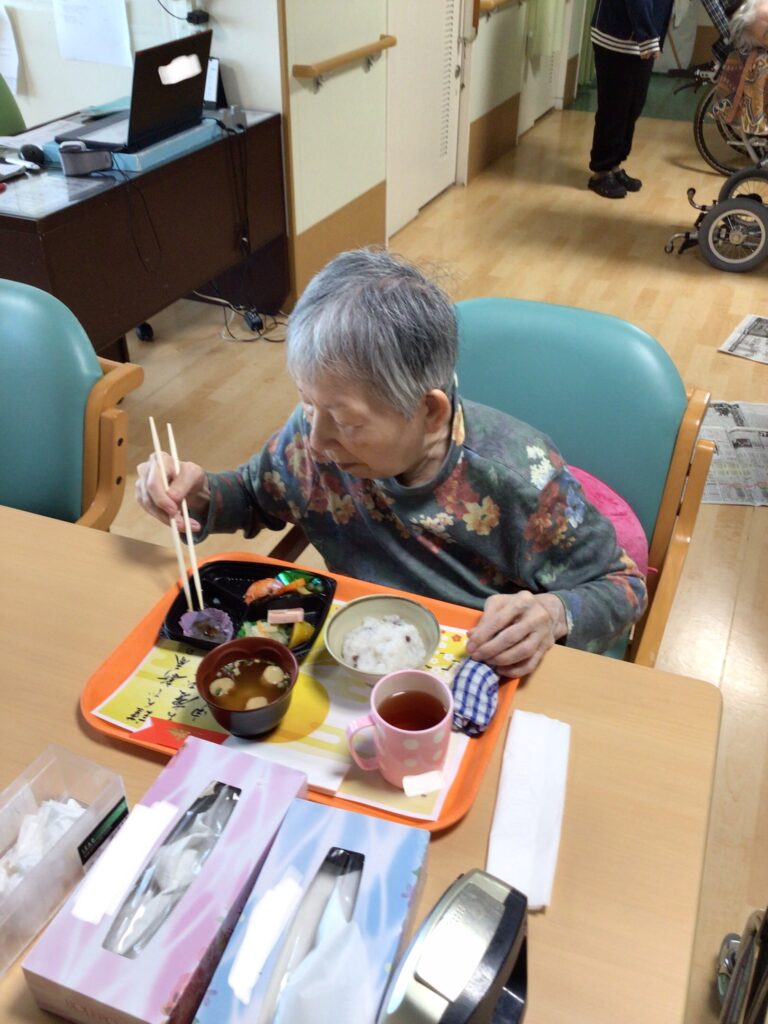 [あやめ]2026年🐴明けましておめでとうございます🧨🧨🧨