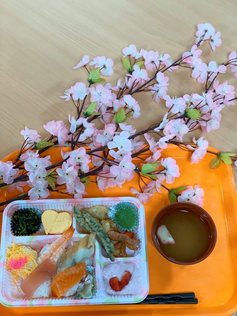 雨塚★お花見弁当