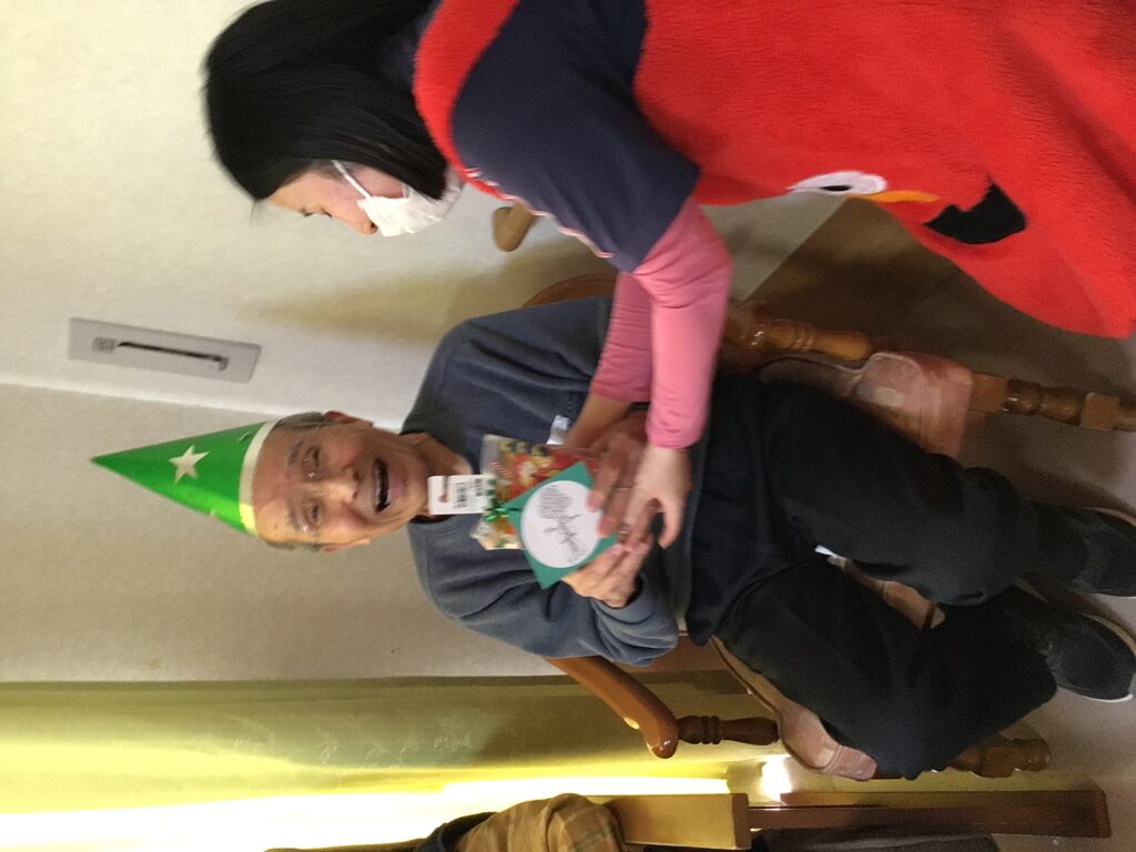 【西2丁目】クリスマス会の様子。