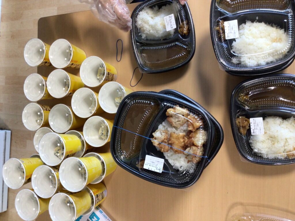 ～屋上で昼食会～
